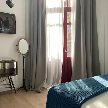 Апарт-отель The Maroon Bottle Luxury Салоники