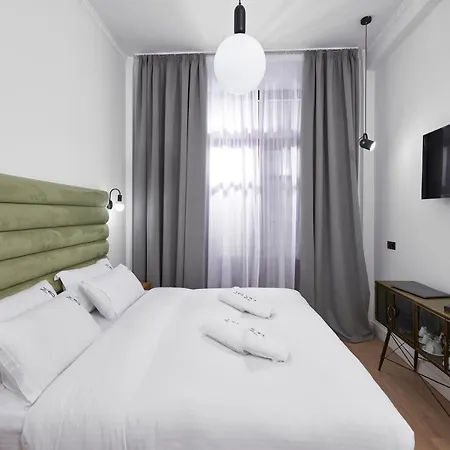 Апарт-отель The Maroon Bottle Luxury Салоники