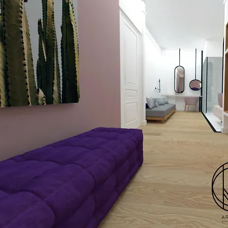 The Maroon Bottle Luxury 4* Салоники