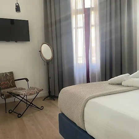 The Maroon Bottle Luxury 4* Θεσσαλονίκη